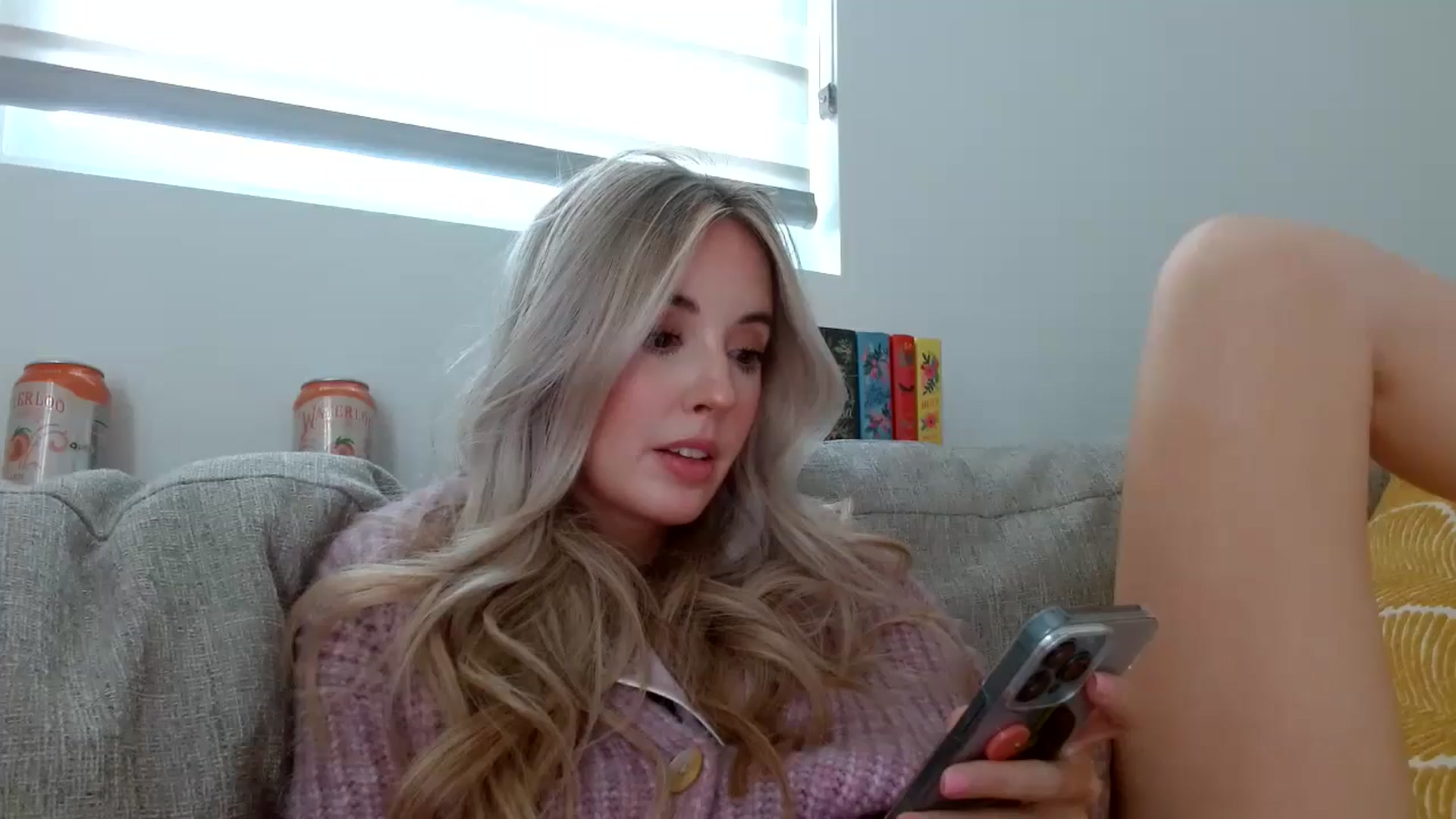 Gallery image thumbnail from Vegansoda's myfreecams stream on, 05/02/2024, 23:31 image 18 of 20
