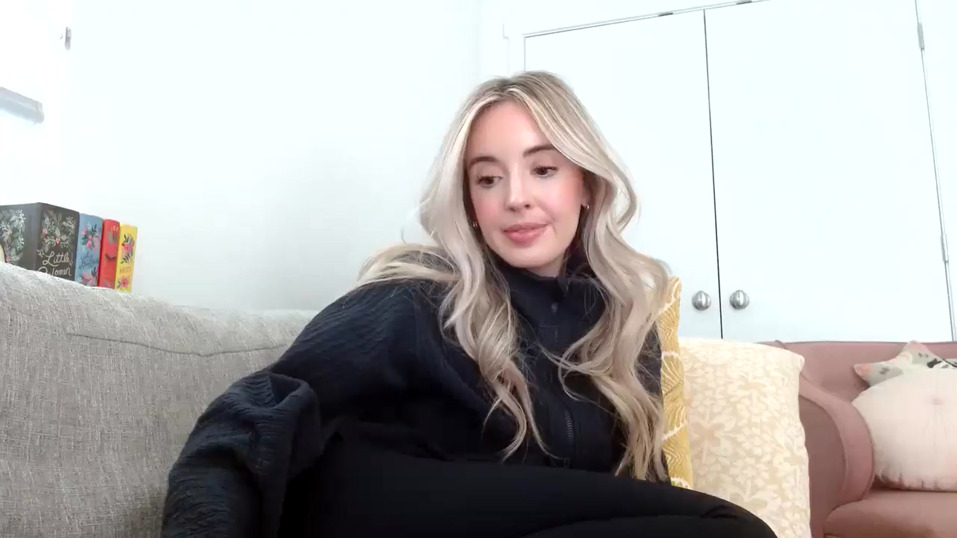 Gallery image thumbnail from Vegansoda's myfreecams stream on, 05/04/2024, 22:03 image 8 of 20