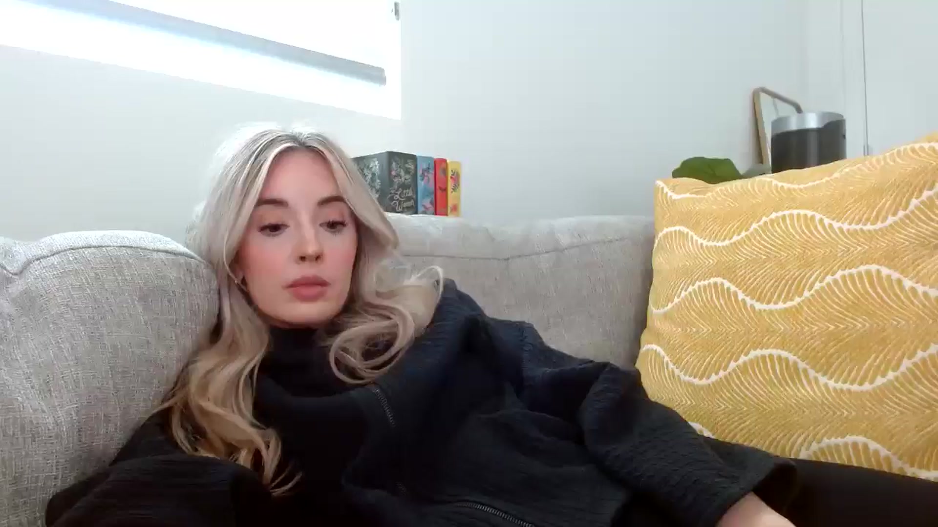 Gallery image thumbnail from Vegansoda's myfreecams stream on, 05/04/2024, 23:00 image 2 of 20