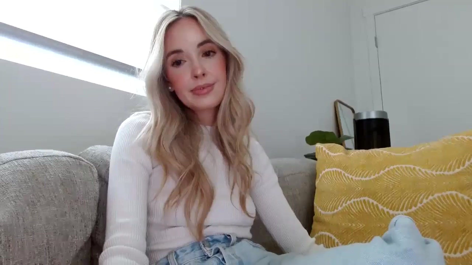Gallery image thumbnail from Vegansoda's myfreecams stream on, 05/06/2024, 23:15 image 19 of 20