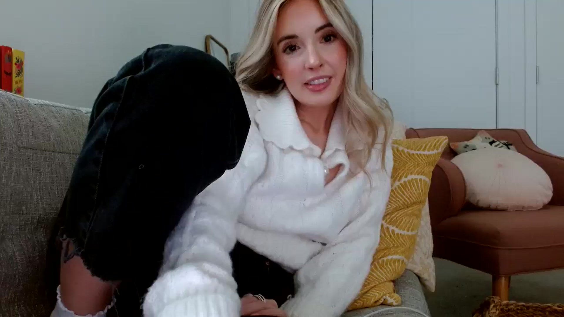 Gallery image thumbnail from Vegansoda's myfreecams stream on, 05/07/2024, 21:59 image 18 of 20