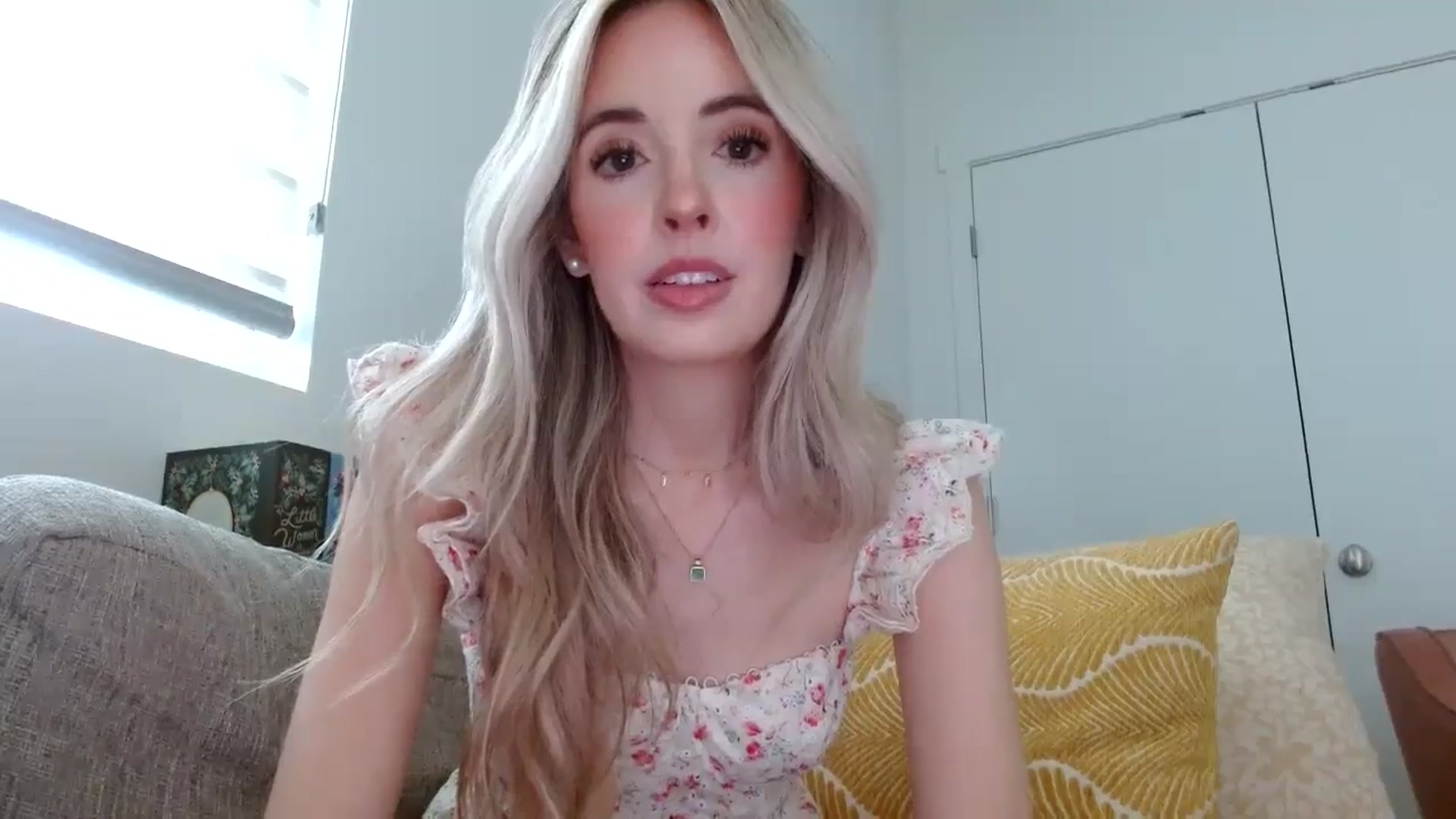 Gallery image thumbnail from Vegansoda's myfreecams stream on, 05/09/2024, 22:19 image 9 of 20