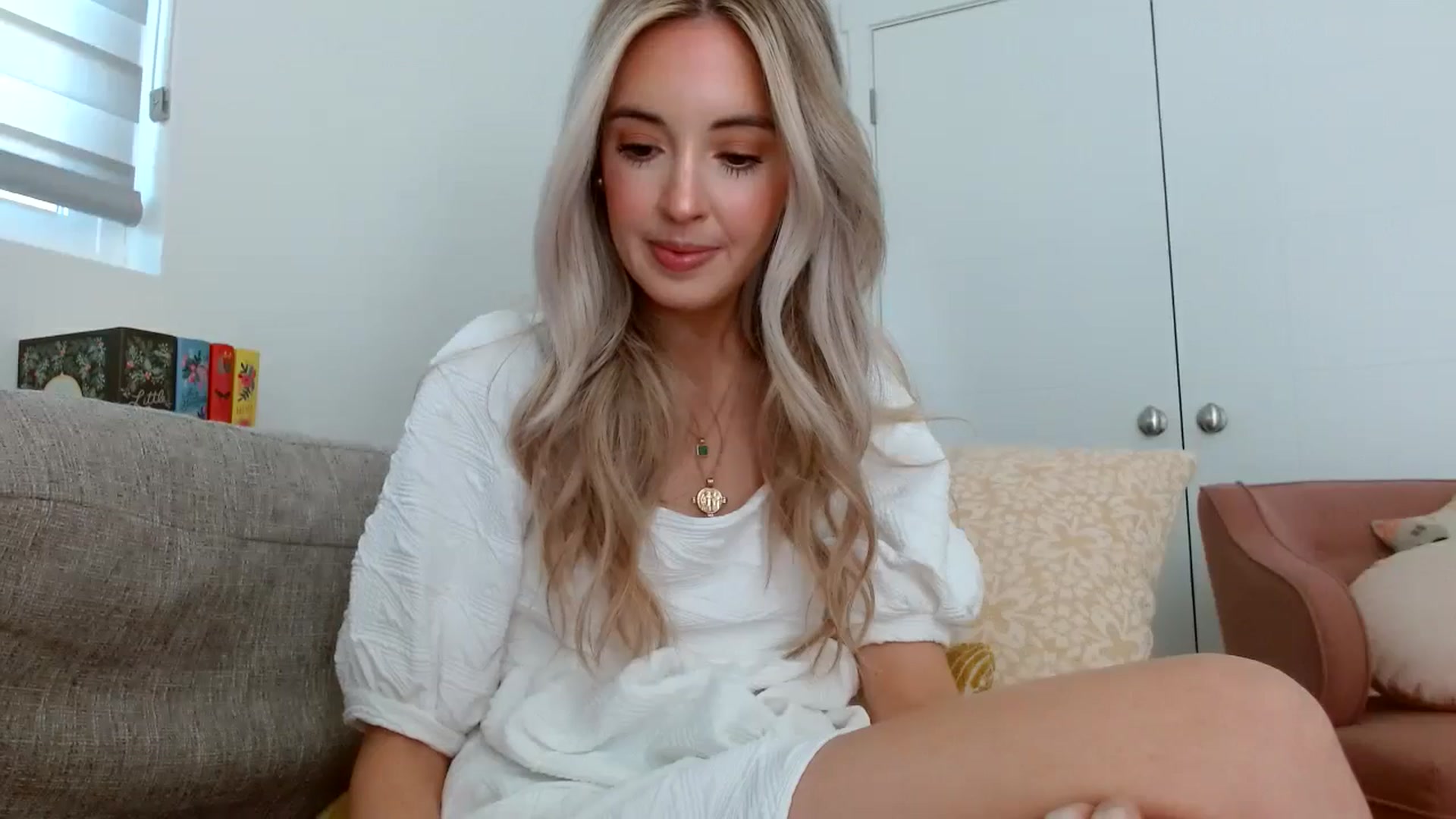Gallery image thumbnail from Vegansoda's myfreecams stream on, 05/12/2024, 22:37 image 7 of 20