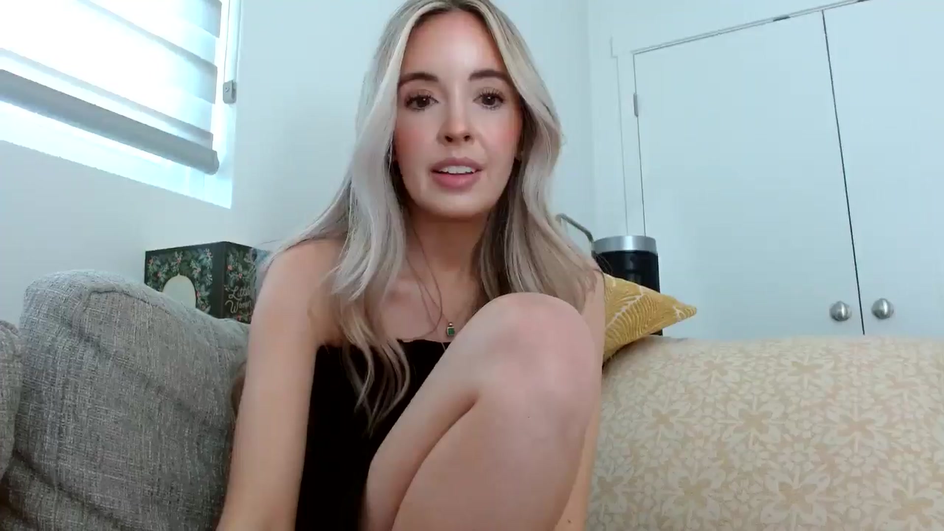Gallery image thumbnail from Vegansoda's myfreecams stream on, 05/14/2024, 21:33 image 20 of 20