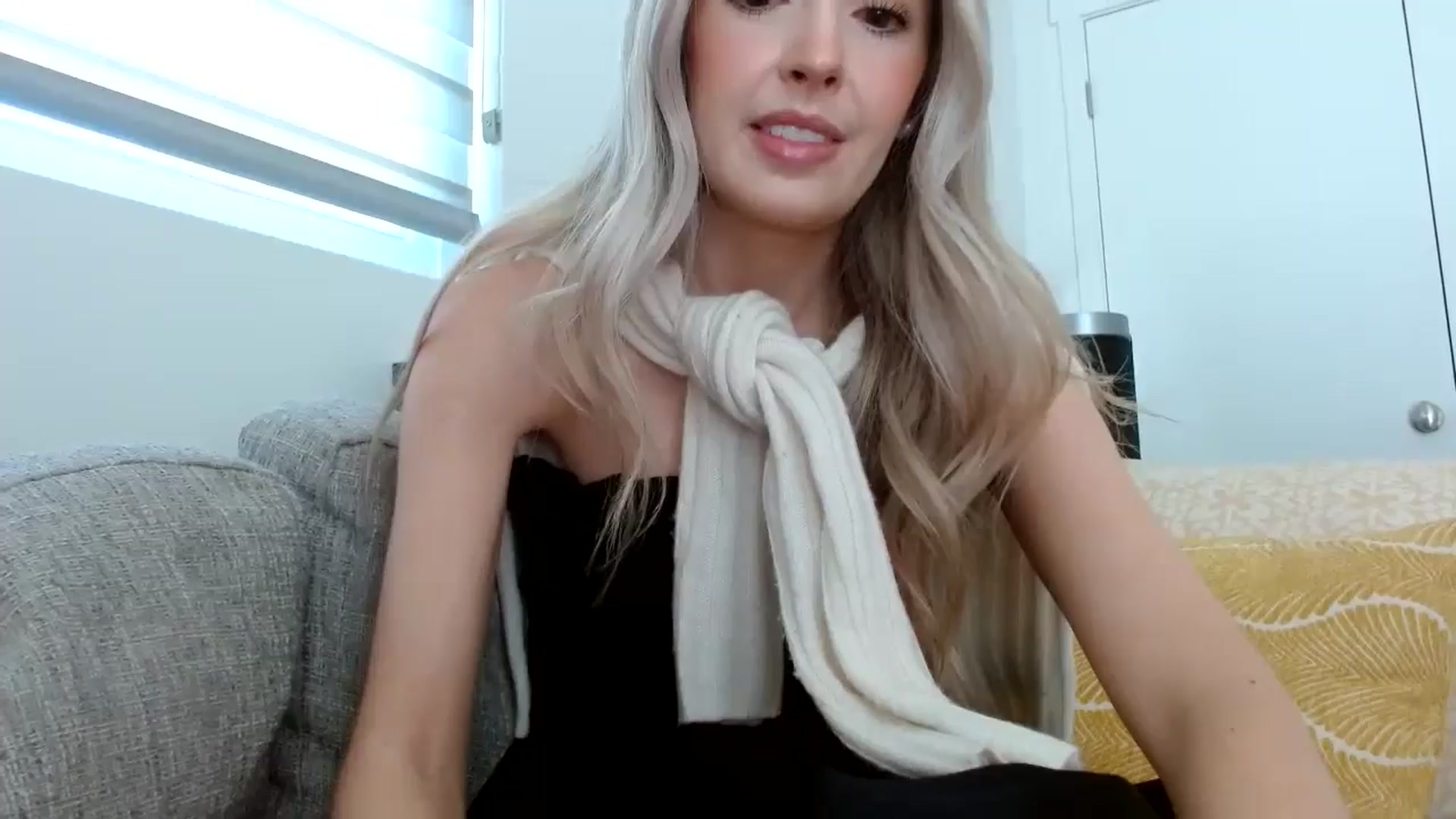 Gallery image thumbnail from Vegansoda's myfreecams stream on, 05/14/2024, 21:33 image 1 of 20