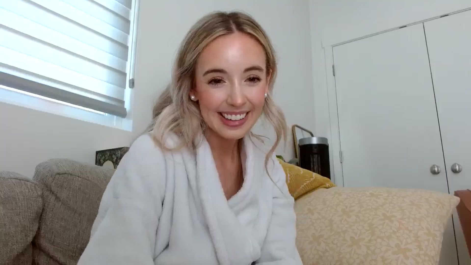 Gallery image thumbnail from Vegansoda's myfreecams stream on, 05/15/2024, 21:44 image 19 of 20