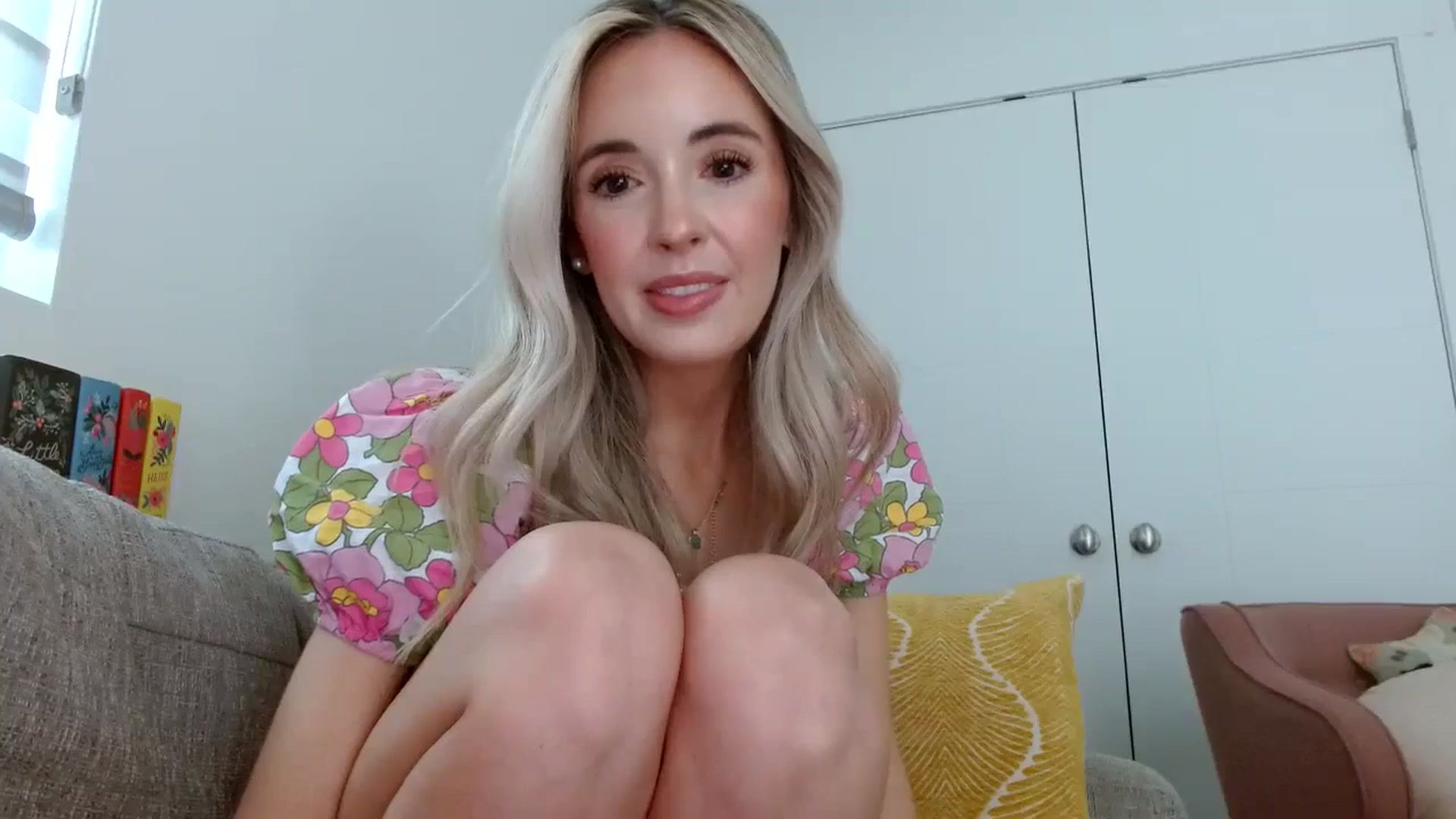Gallery image thumbnail from Vegansoda's myfreecams stream on, 05/17/2024, 19:42 image 10 of 20