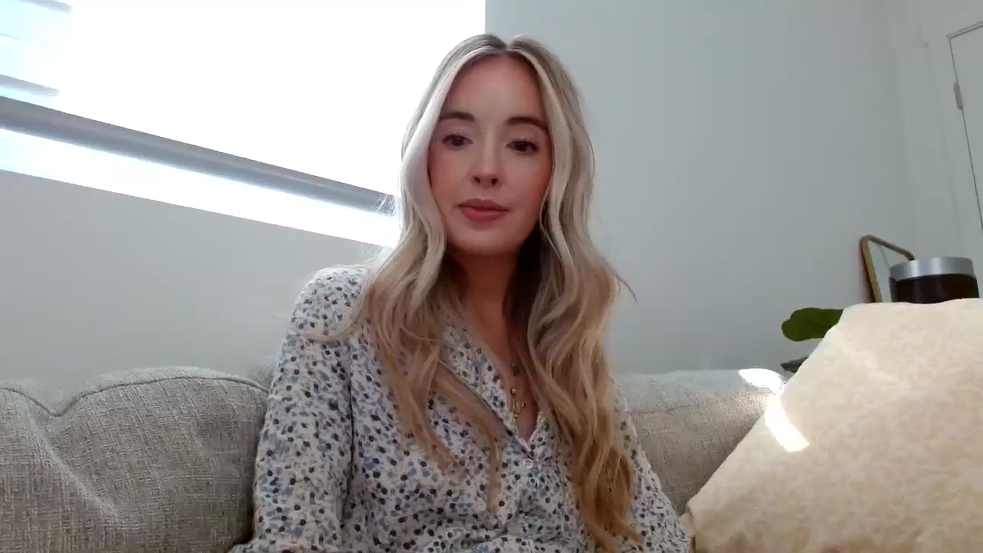 Gallery image thumbnail from Vegansoda's myfreecams stream on, 05/22/2024, 24:36 image 15 of 20
