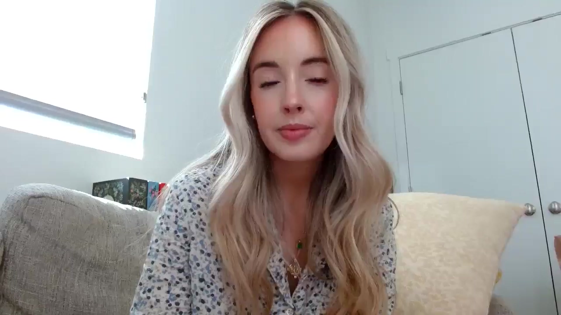 Gallery image thumbnail from Vegansoda's myfreecams stream on, 05/22/2024, 24:36 image 3 of 20