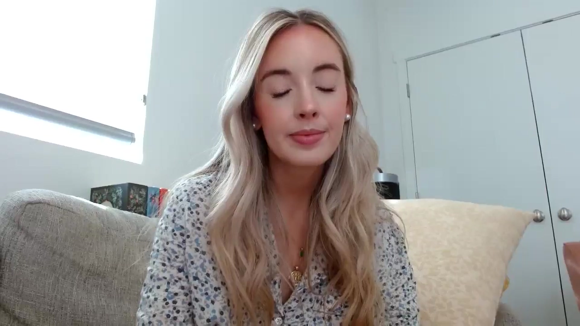 Gallery image thumbnail from Vegansoda's myfreecams stream on, 05/22/2024, 24:36 image 5 of 20