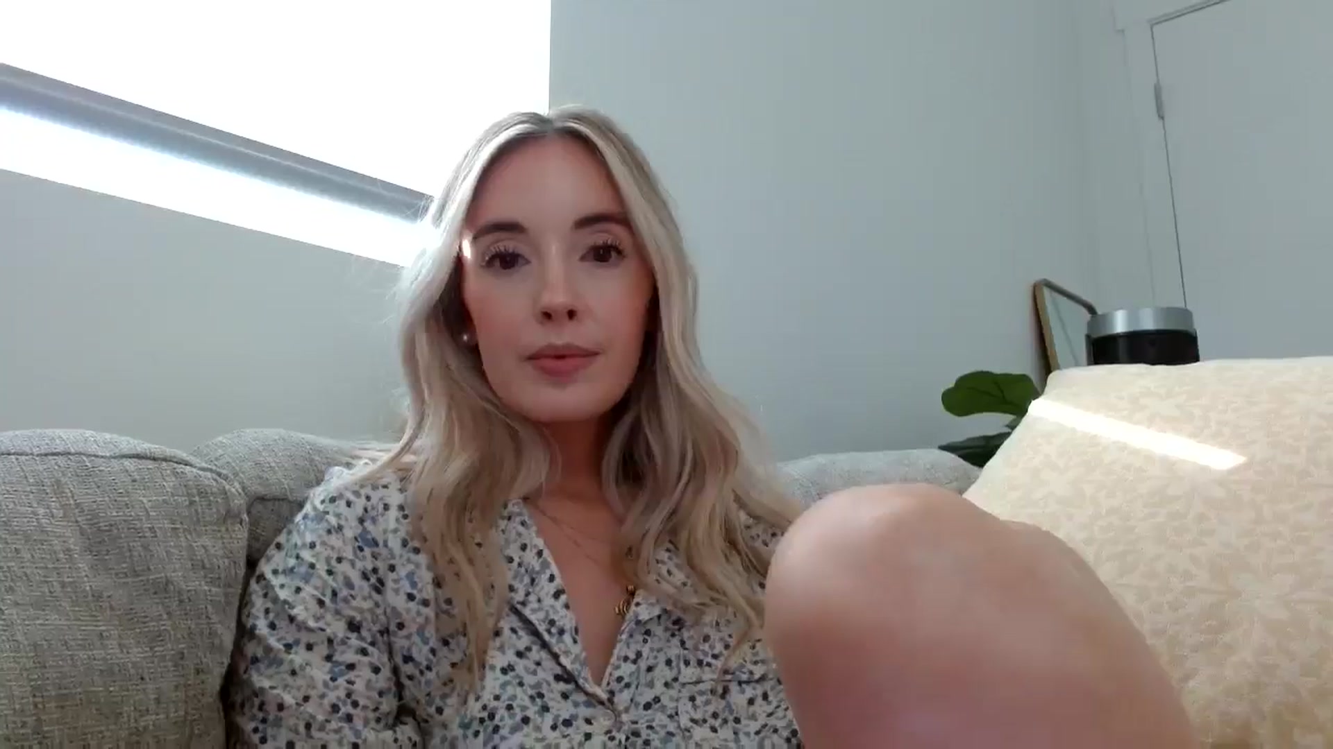 Gallery image thumbnail from Vegansoda's myfreecams stream on, 05/22/2024, 01:10 image 10 of 20