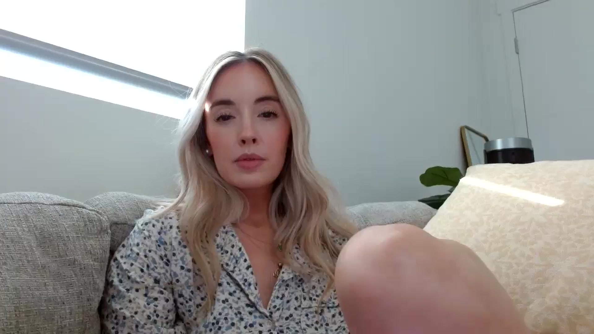 Gallery image thumbnail from Vegansoda's myfreecams stream on, 05/22/2024, 01:10 image 15 of 20