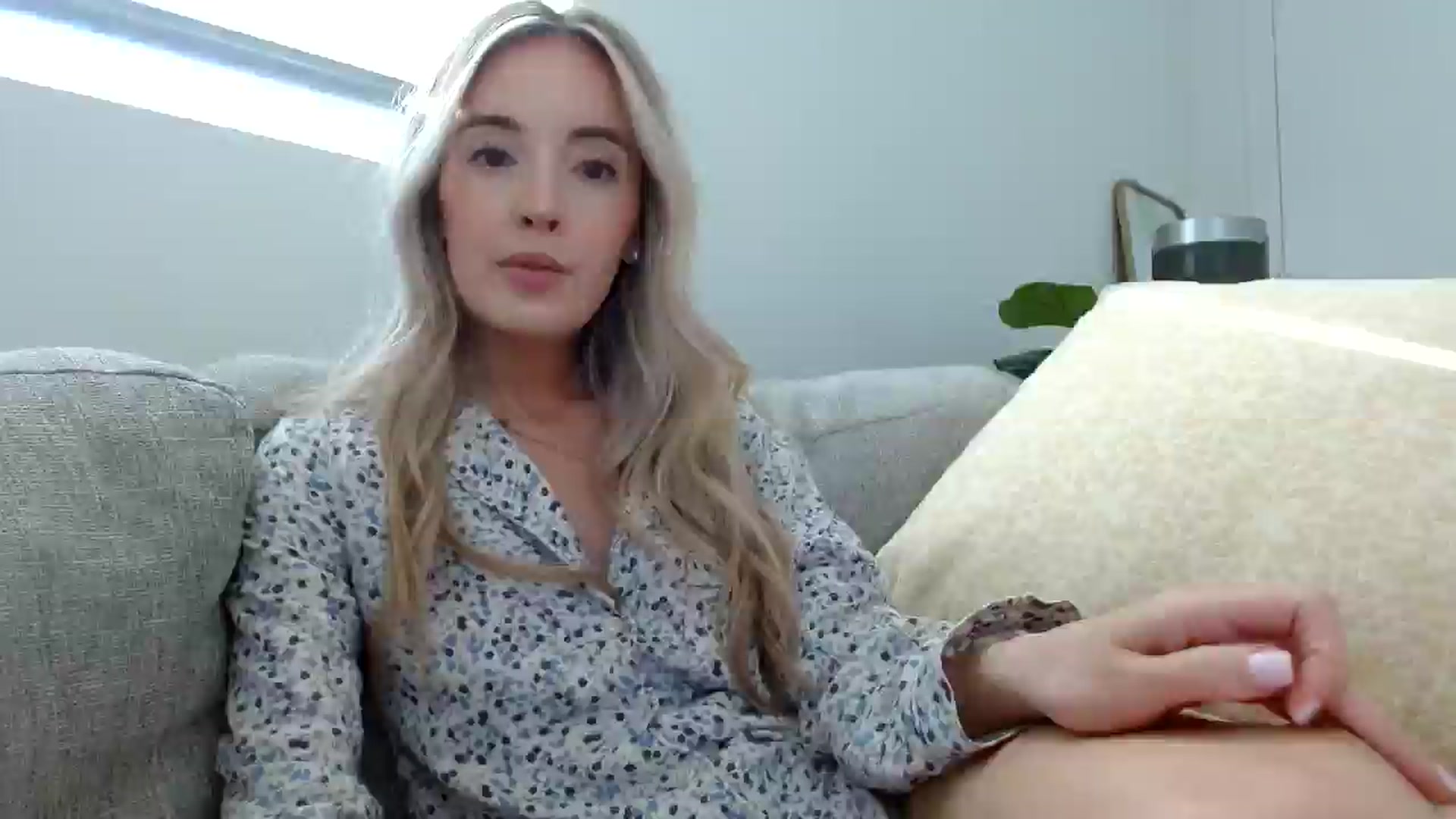 Gallery image thumbnail from Vegansoda's myfreecams stream on, 05/22/2024, 01:46 image 6 of 20