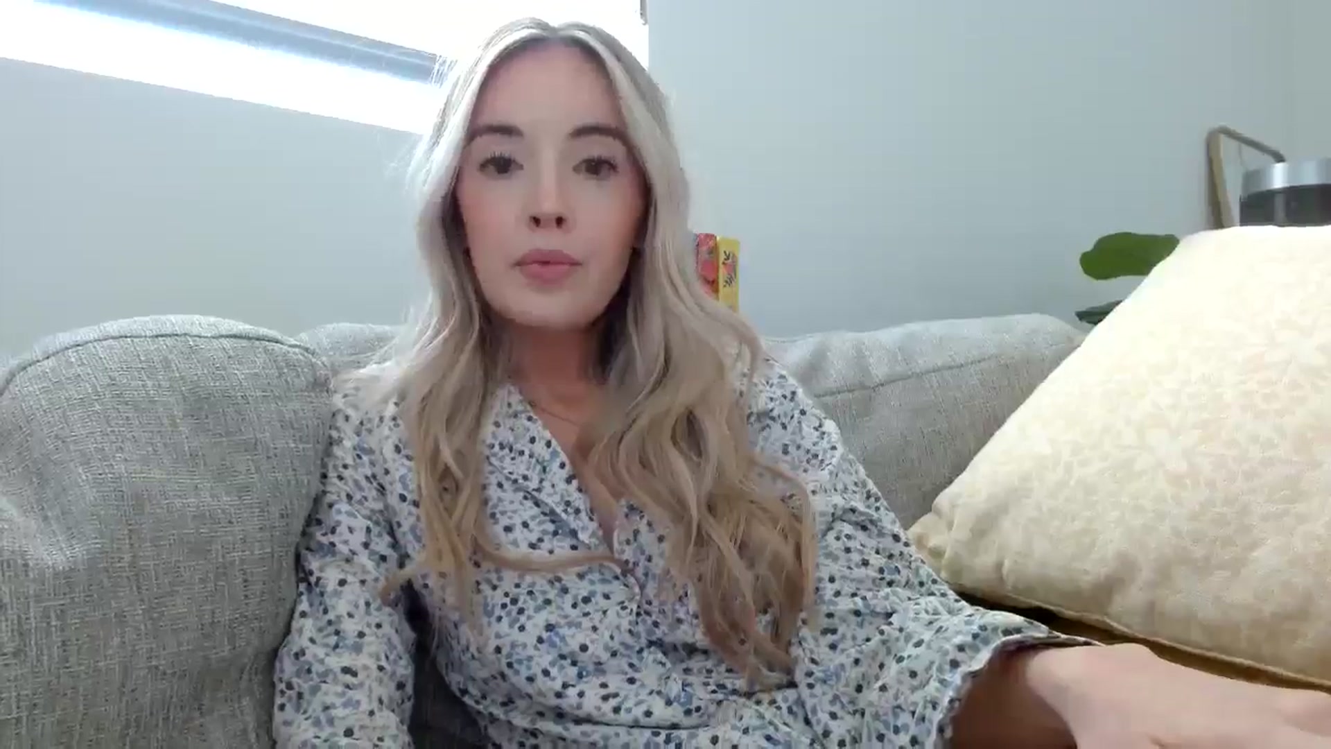 Gallery image thumbnail from Vegansoda's myfreecams stream on, 05/22/2024, 01:46 image 12 of 20