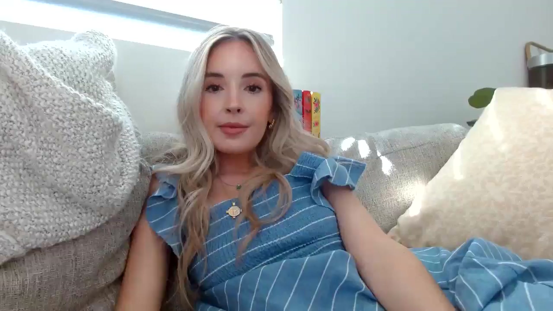 Gallery image thumbnail from Vegansoda's myfreecams stream on, 05/29/2024, 24:42 image 12 of 20
