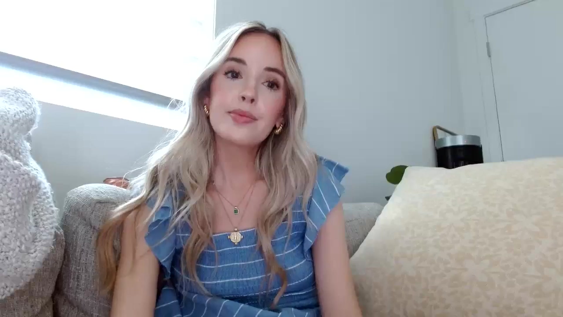 Gallery image thumbnail from Vegansoda's myfreecams stream on, 05/29/2024, 24:42 image 8 of 20