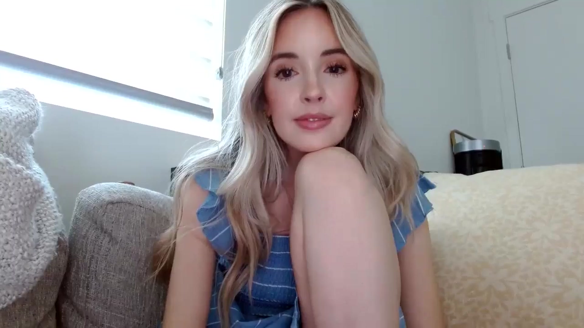 Gallery image thumbnail from Vegansoda's myfreecams stream on, 05/29/2024, 24:42 image 7 of 20