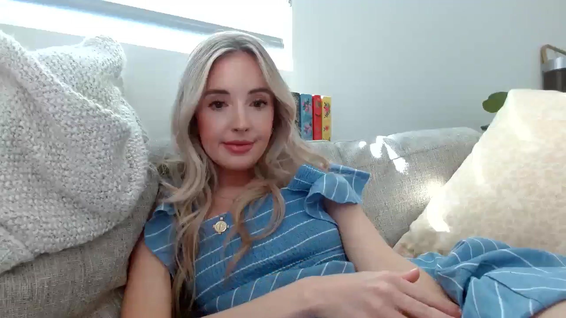 Gallery image thumbnail from Vegansoda's myfreecams stream on, 05/29/2024, 24:42 image 13 of 20