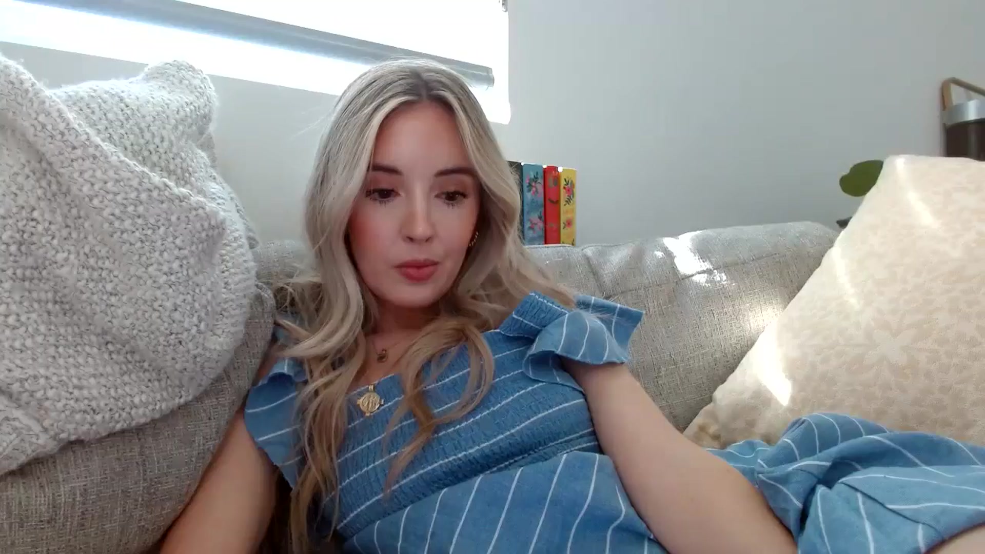 Gallery image thumbnail from Vegansoda's myfreecams stream on, 05/29/2024, 24:42 image 14 of 20