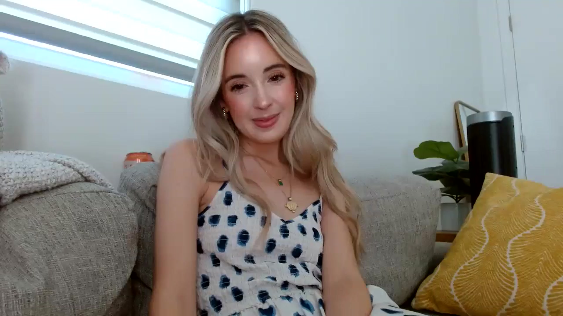 Gallery image thumbnail from Vegansoda's myfreecams stream on, 05/29/2024, 21:09 image 20 of 20