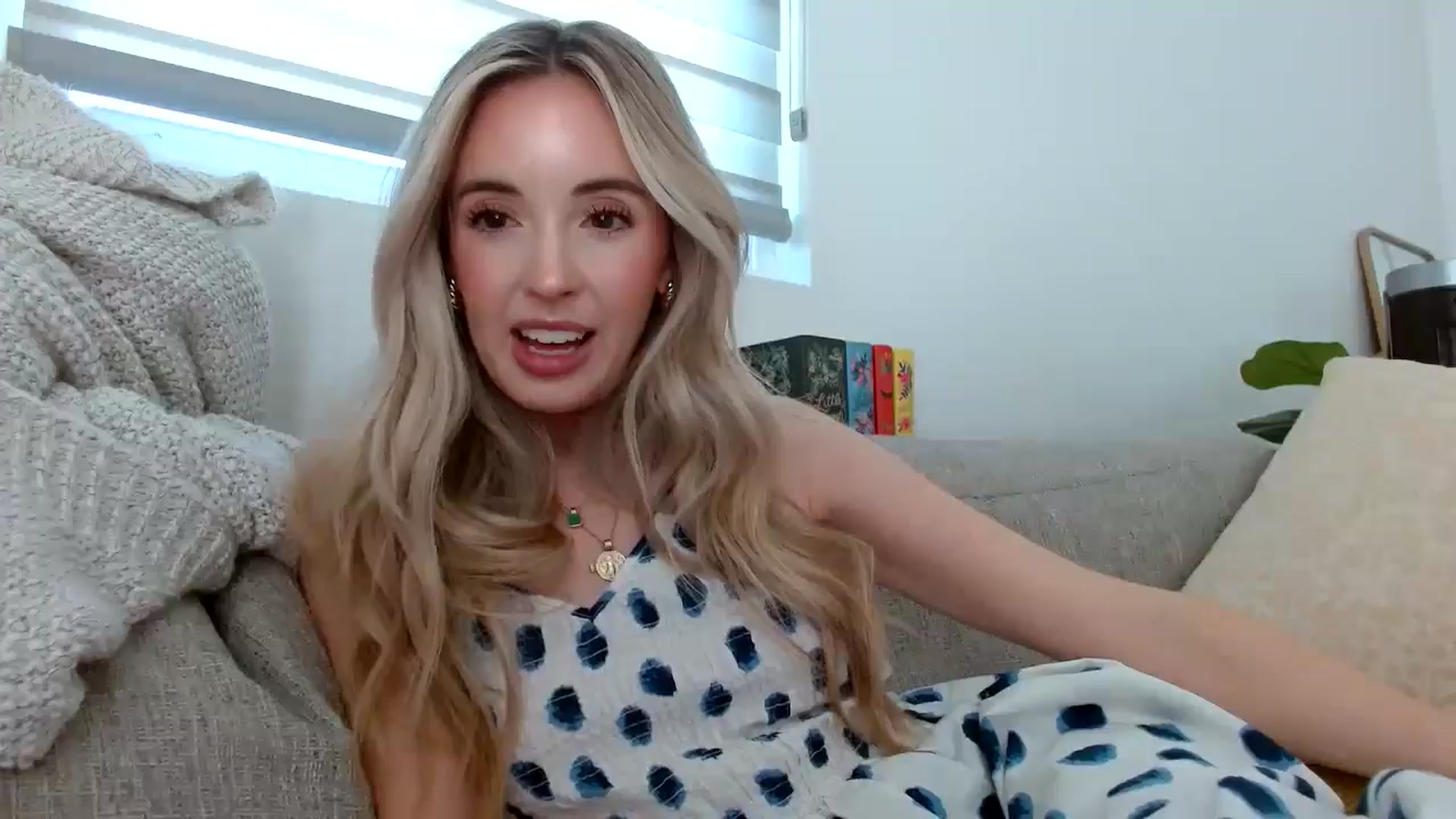 Gallery image thumbnail from Vegansoda's myfreecams stream on, 05/29/2024, 21:09 image 11 of 20