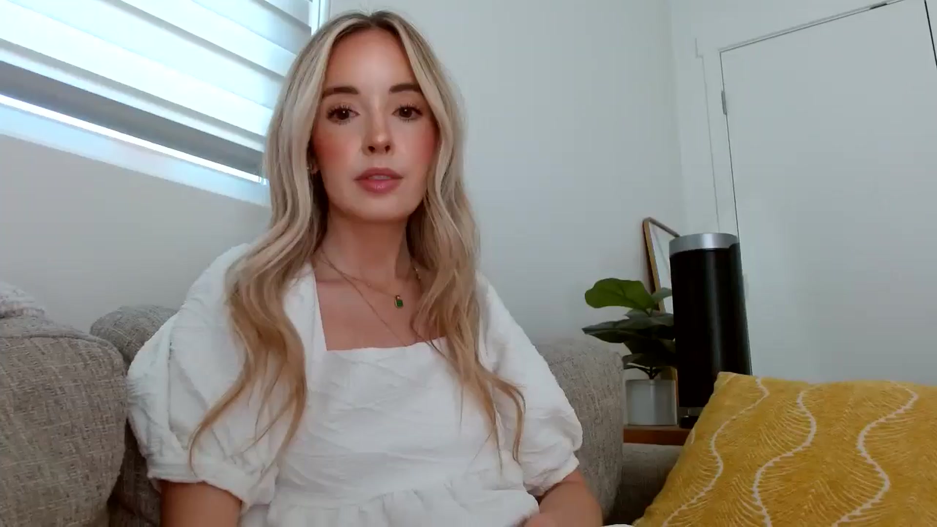 Gallery image thumbnail from Vegansoda's myfreecams stream on, 05/30/2024, 22:11 image 1 of 20