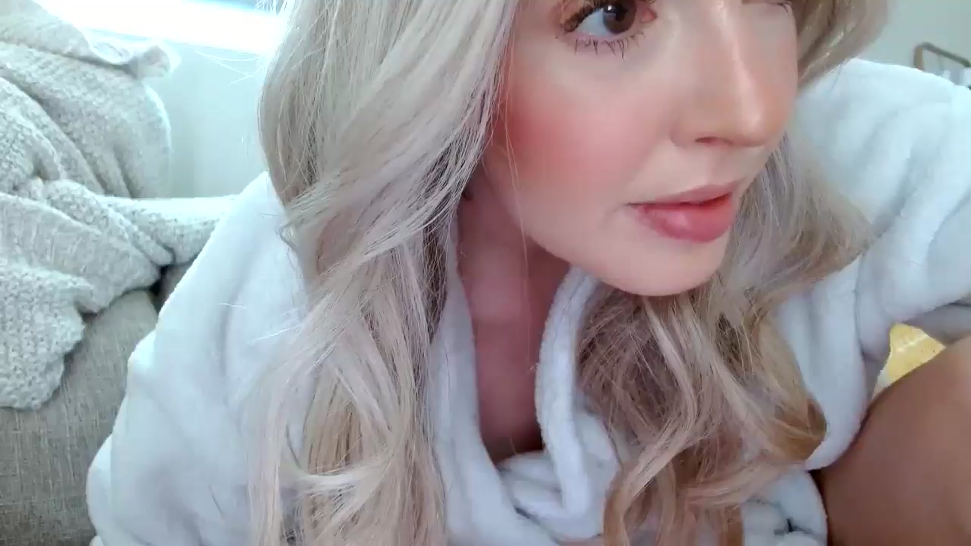 Gallery image thumbnail from Vegansoda's myfreecams stream on, 06/01/2024, 23:23 image 9 of 20