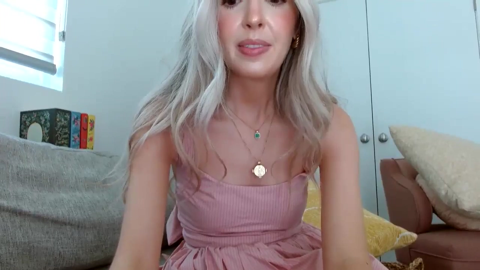 Gallery image thumbnail from Vegansoda's myfreecams stream on, 06/02/2024, 19:27 image 20 of 20