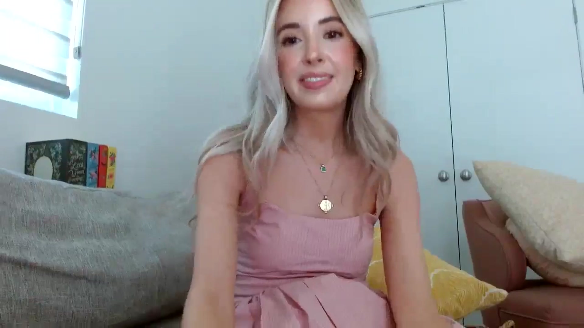 Gallery image thumbnail from Vegansoda's myfreecams stream on, 06/02/2024, 19:27 image 19 of 20