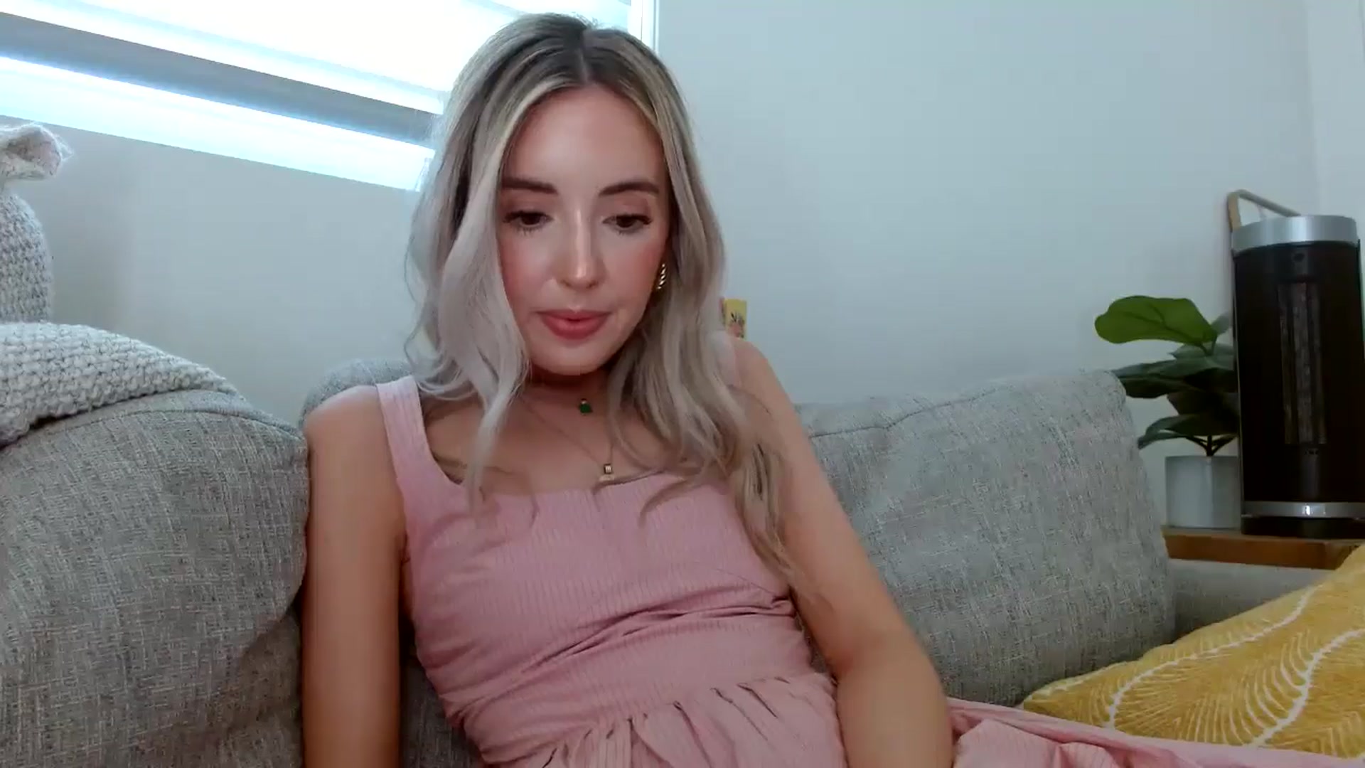 Gallery image thumbnail from Vegansoda's myfreecams stream on, 06/02/2024, 21:03 image 11 of 20