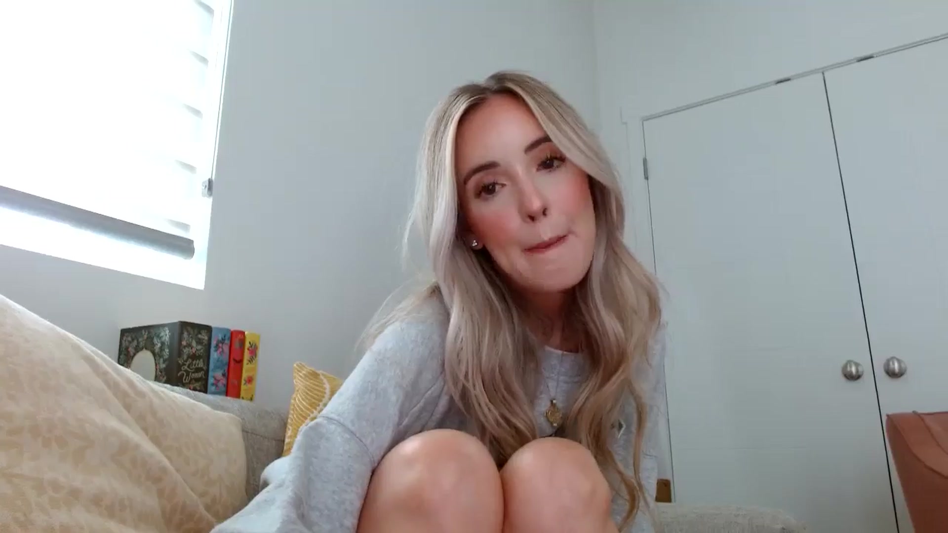 Gallery image thumbnail from Vegansoda's myfreecams stream on, 06/03/2024, 21:48 image 4 of 20