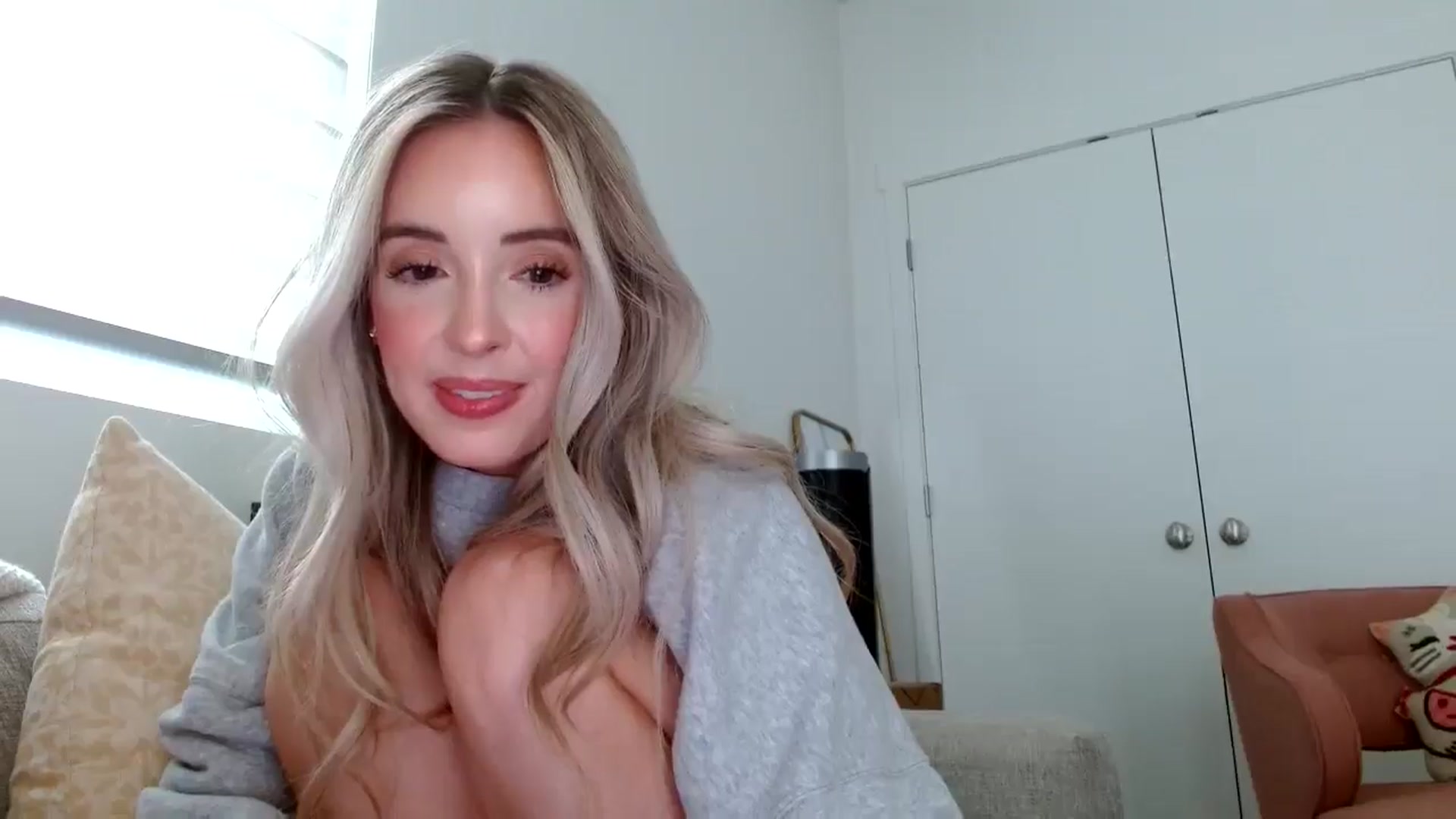 Gallery image thumbnail from Vegansoda's myfreecams stream on, 06/03/2024, 21:48 image 19 of 20