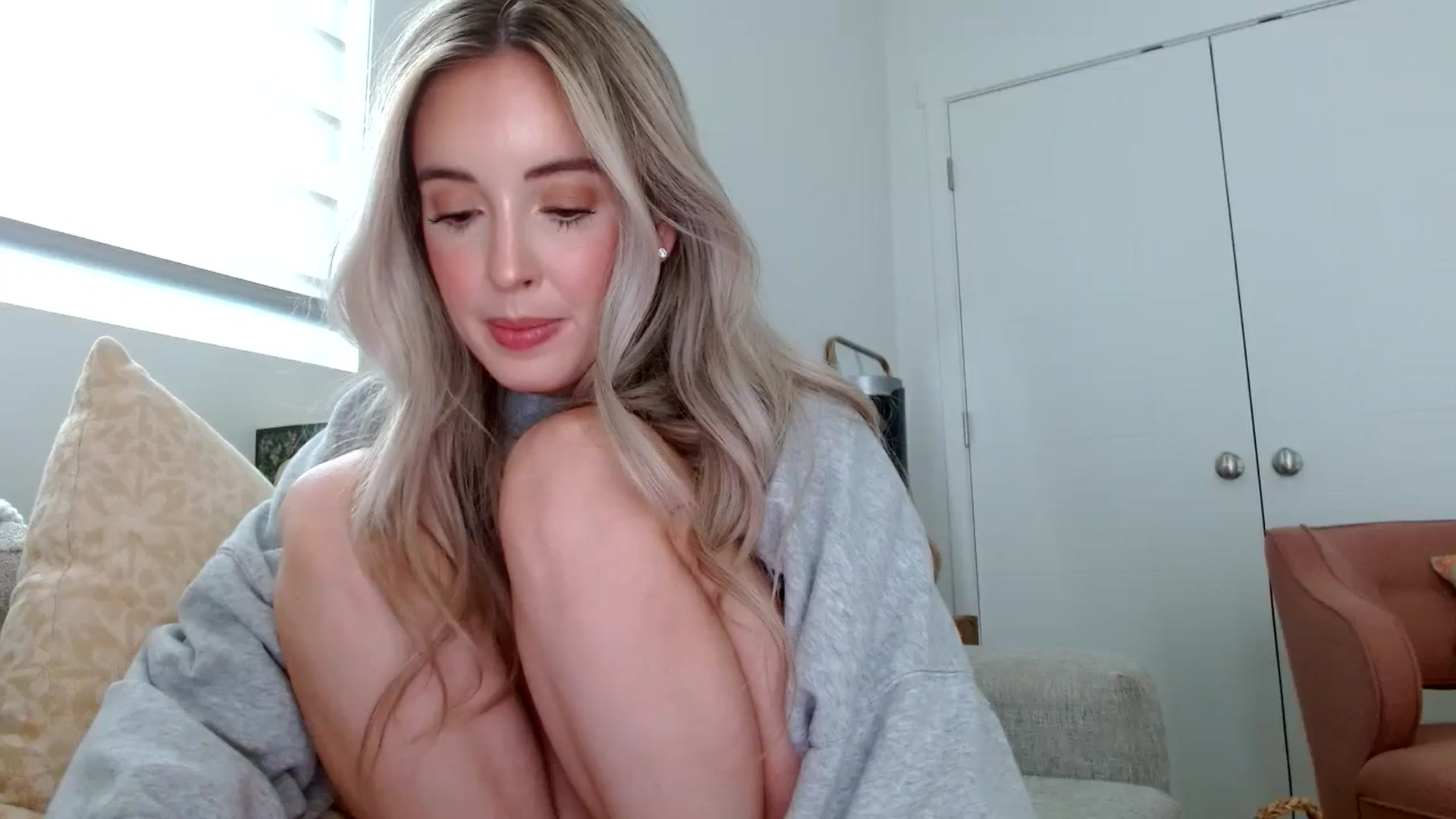 Gallery image thumbnail from Vegansoda's myfreecams stream on, 06/03/2024, 21:48 image 20 of 20