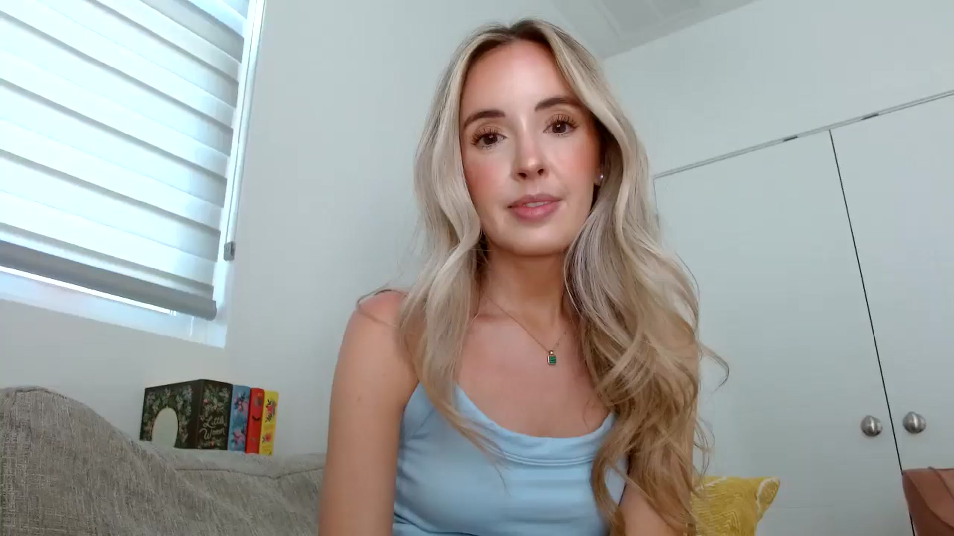 Gallery image thumbnail from Vegansoda's myfreecams stream on, 06/08/2024, 21:49 image 1 of 20