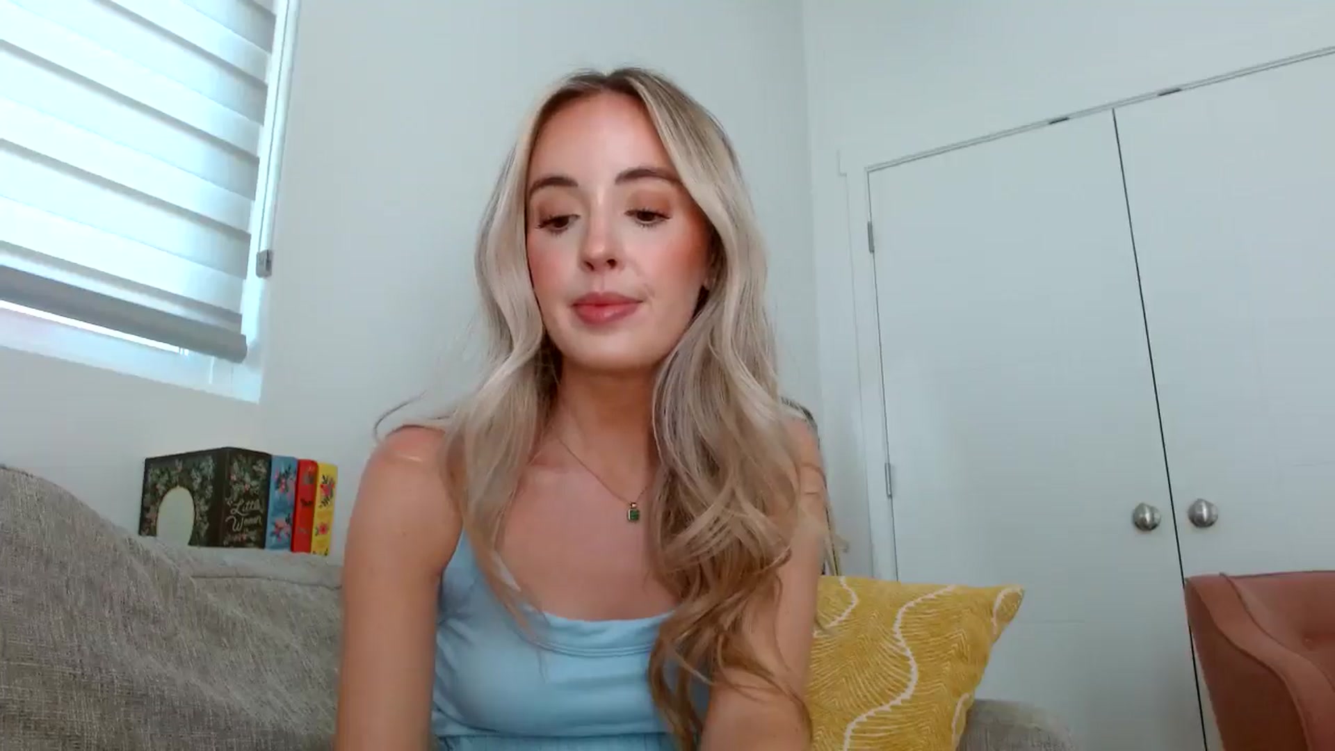 Gallery image thumbnail from Vegansoda's myfreecams stream on, 06/08/2024, 21:49 image 2 of 20