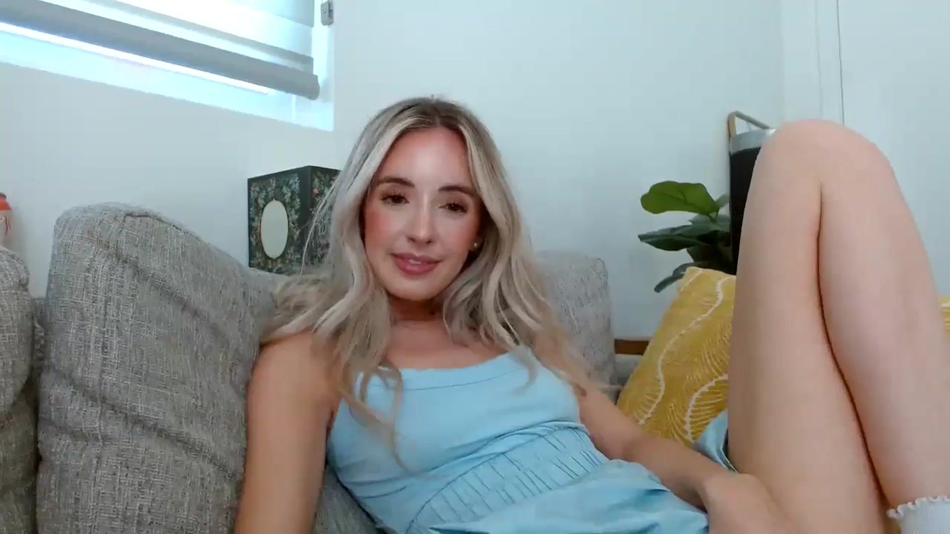 Gallery image thumbnail from Vegansoda's myfreecams stream on, 06/08/2024, 21:49 image 6 of 20