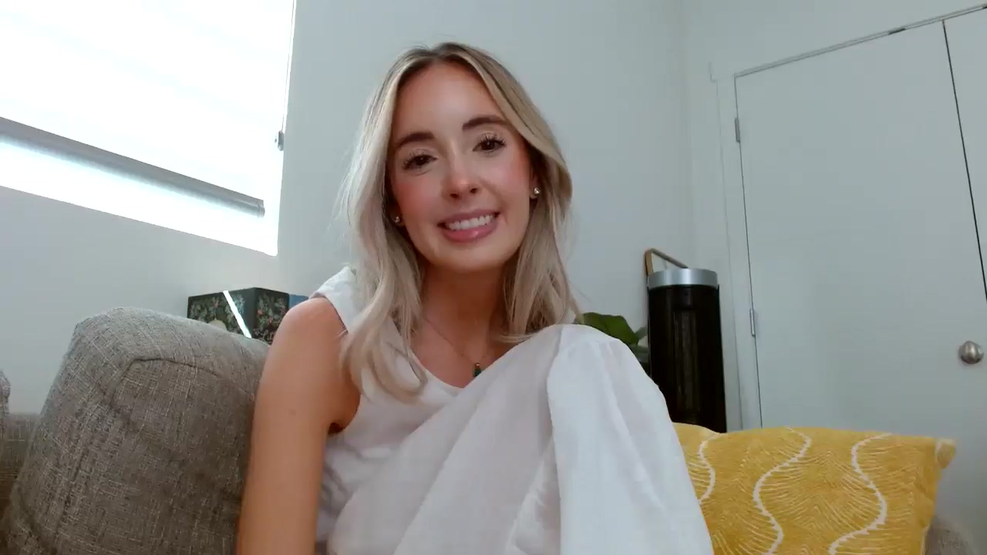 Gallery image thumbnail from Vegansoda's myfreecams stream on, 06/10/2024, 23:57 image 10 of 20