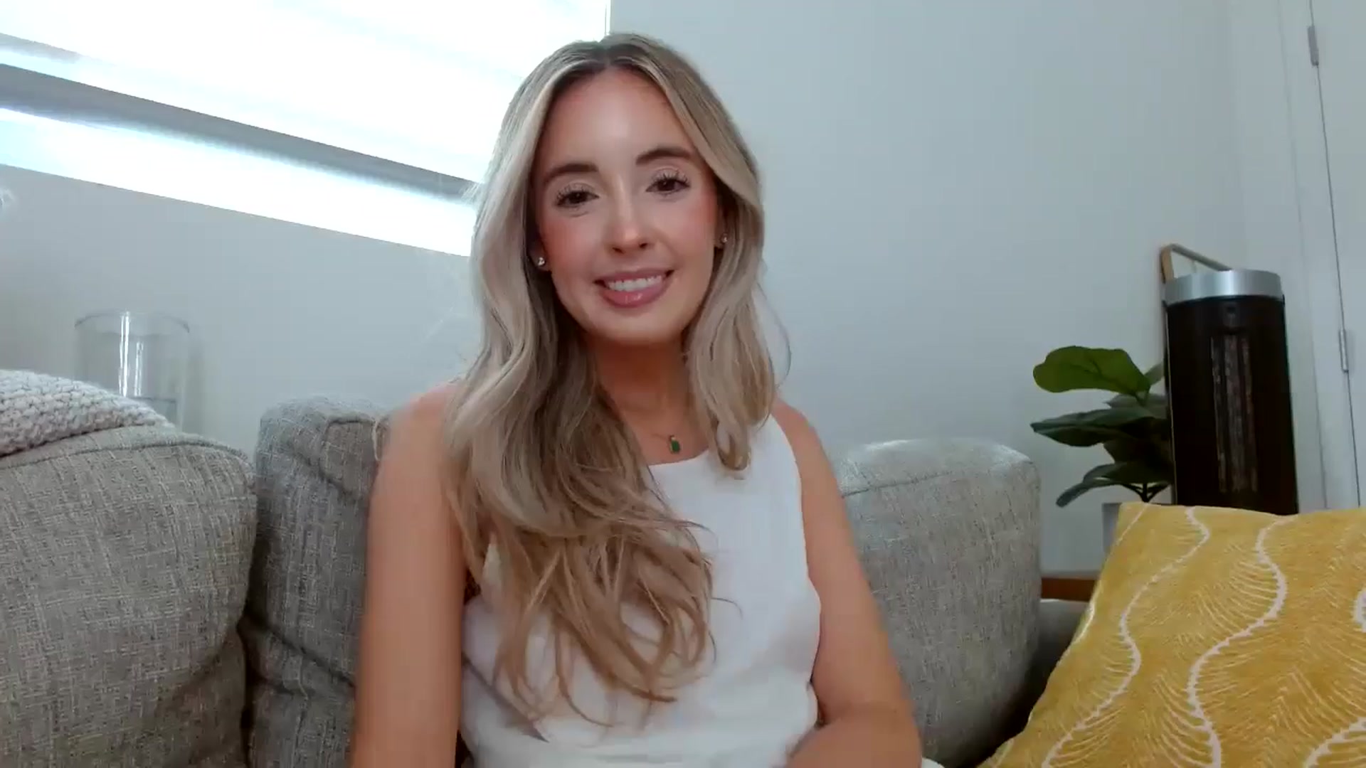 Gallery image thumbnail from Vegansoda's myfreecams stream on, 06/10/2024, 23:57 image 3 of 20