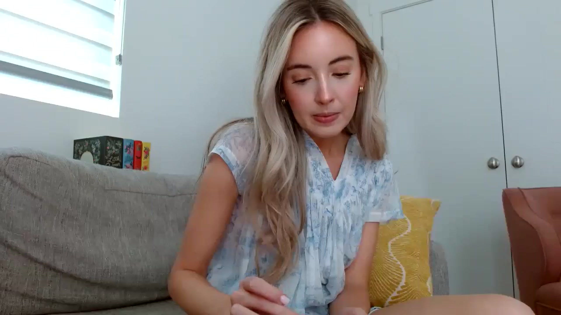 Gallery image thumbnail from Vegansoda's myfreecams stream on, 06/11/2024, 22:32 image 20 of 20