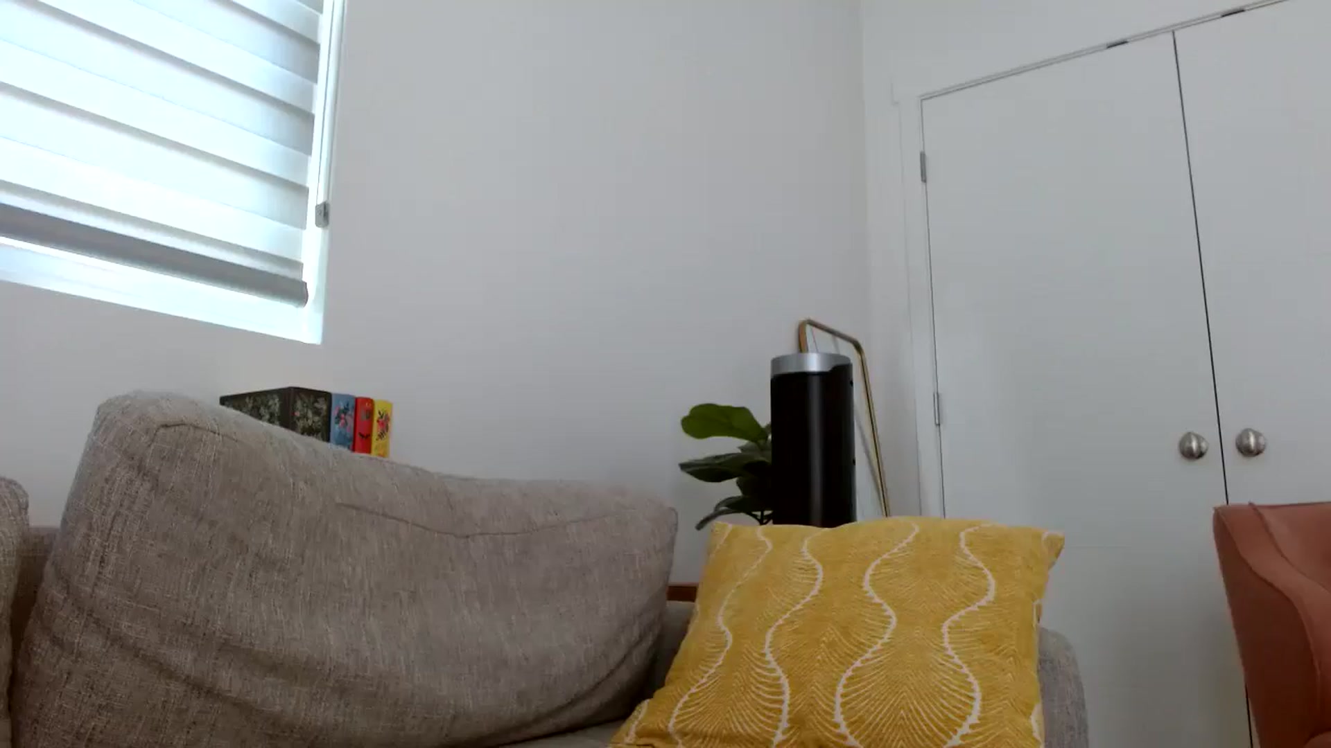 Gallery image thumbnail from Vegansoda's myfreecams stream on, 06/11/2024, 22:32 image 11 of 20