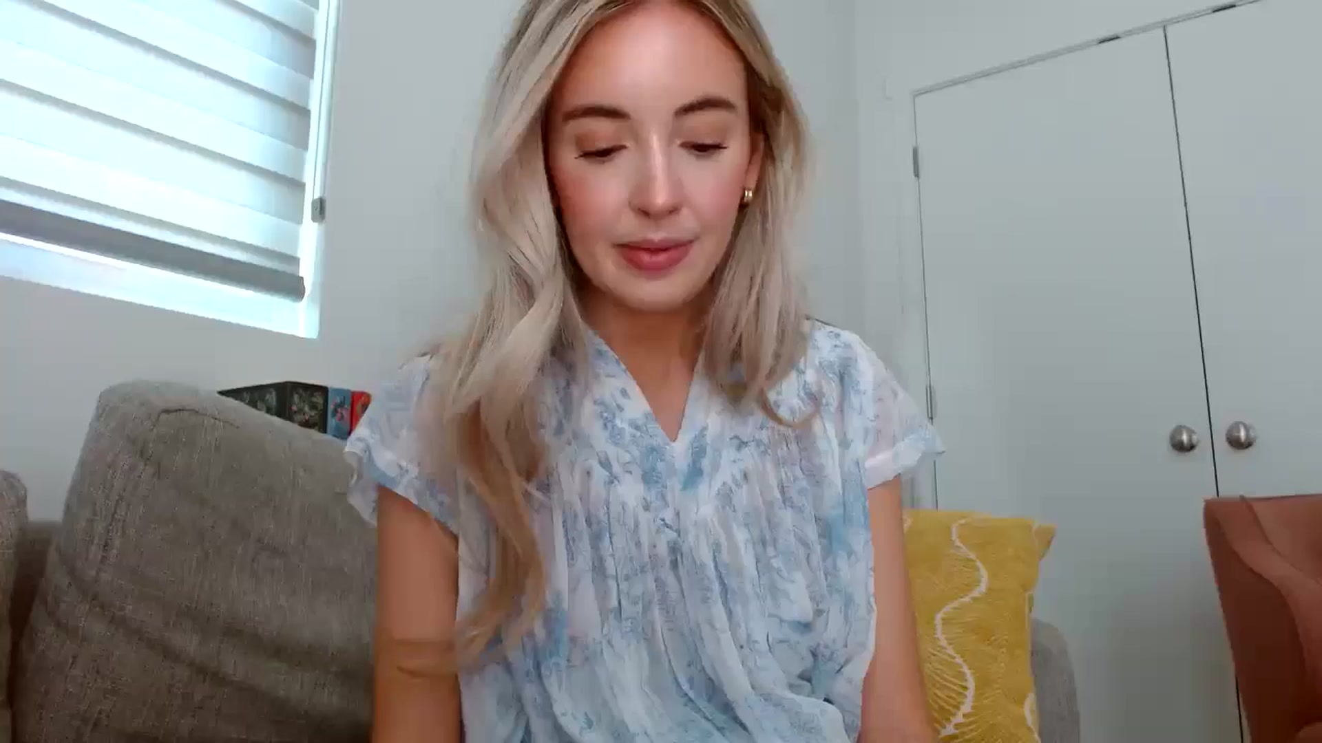 Gallery image thumbnail from Vegansoda's myfreecams stream on, 06/11/2024, 22:32 image 9 of 20