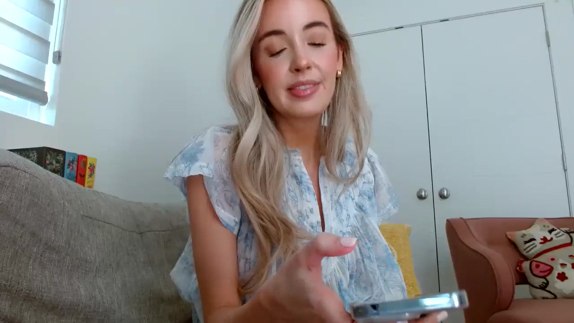 Gallery image thumbnail from Vegansoda's myfreecams stream on, 06/11/2024, 22:32 image 6 of 20