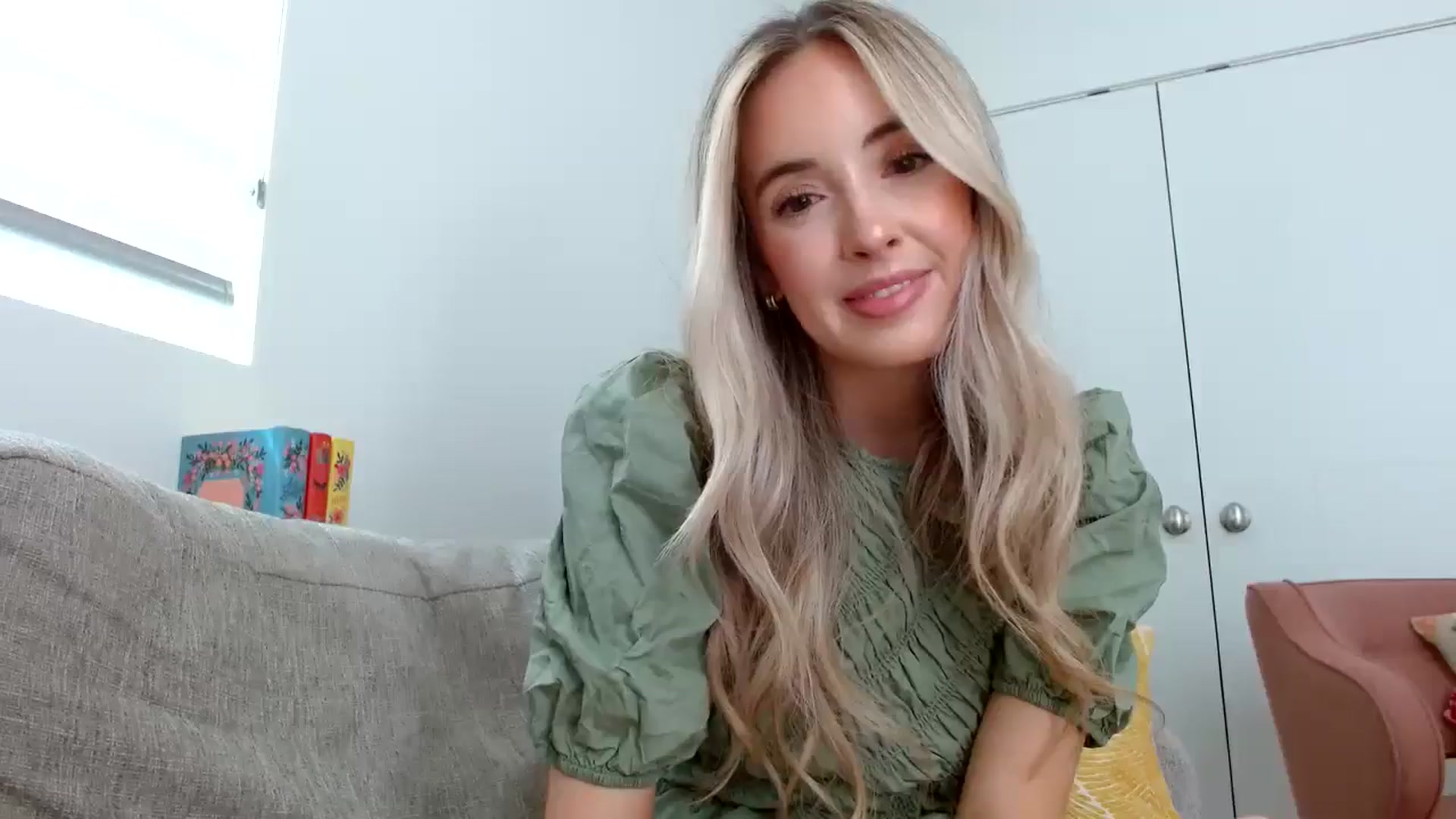 Gallery image thumbnail from Vegansoda's myfreecams stream on, 06/12/2024, 22:57 image 18 of 20