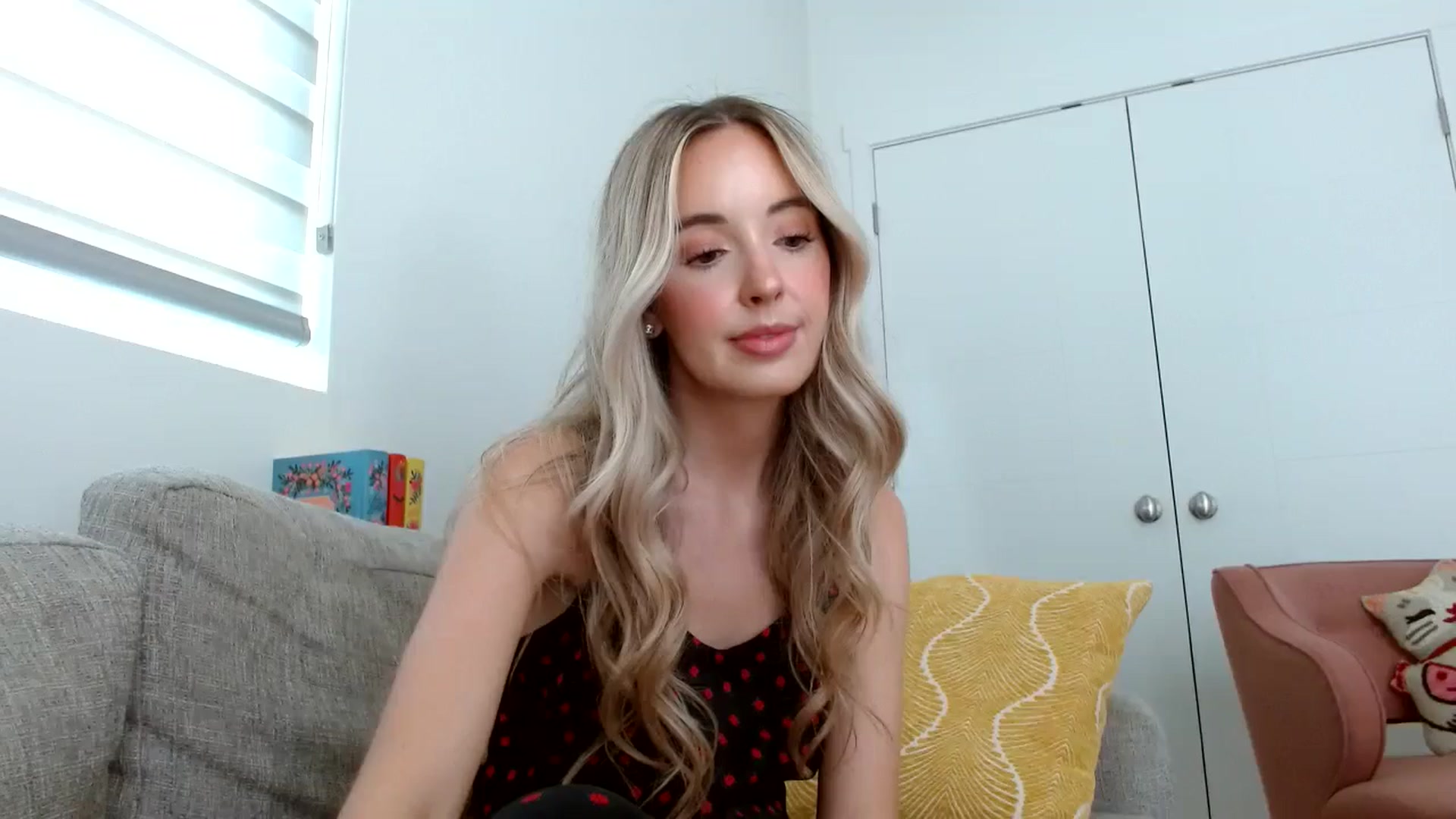 Gallery image thumbnail from Vegansoda's myfreecams stream on, 06/17/2024, 22:27 image 2 of 20