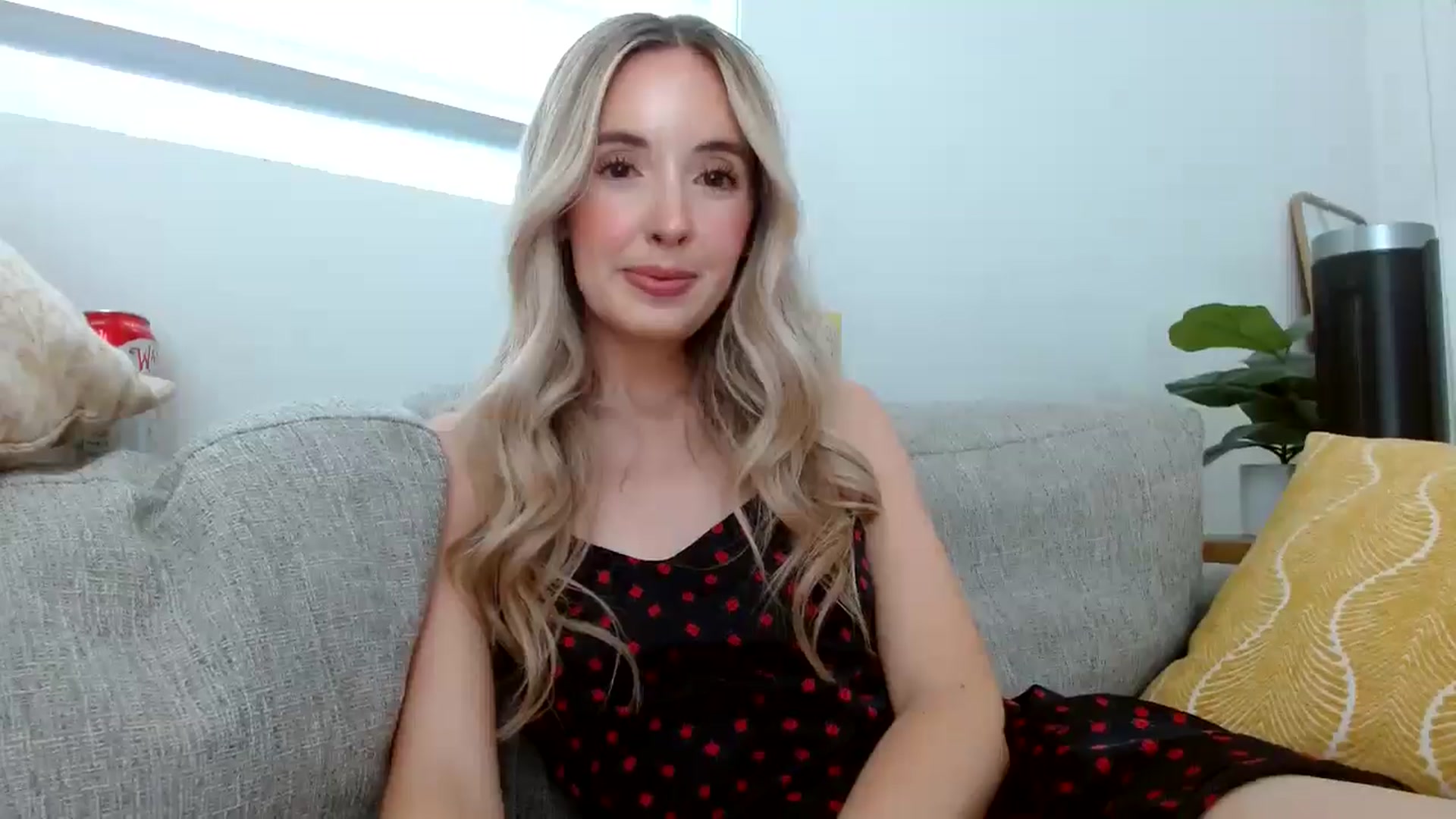 Gallery image thumbnail from Vegansoda's myfreecams stream on, 06/17/2024, 22:27 image 9 of 20