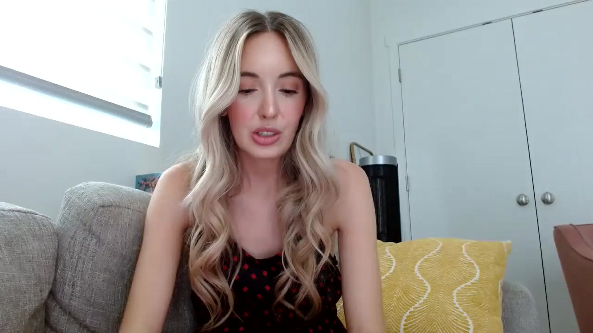 Gallery image thumbnail from Vegansoda's myfreecams stream on, 06/17/2024, 22:27 image 14 of 20