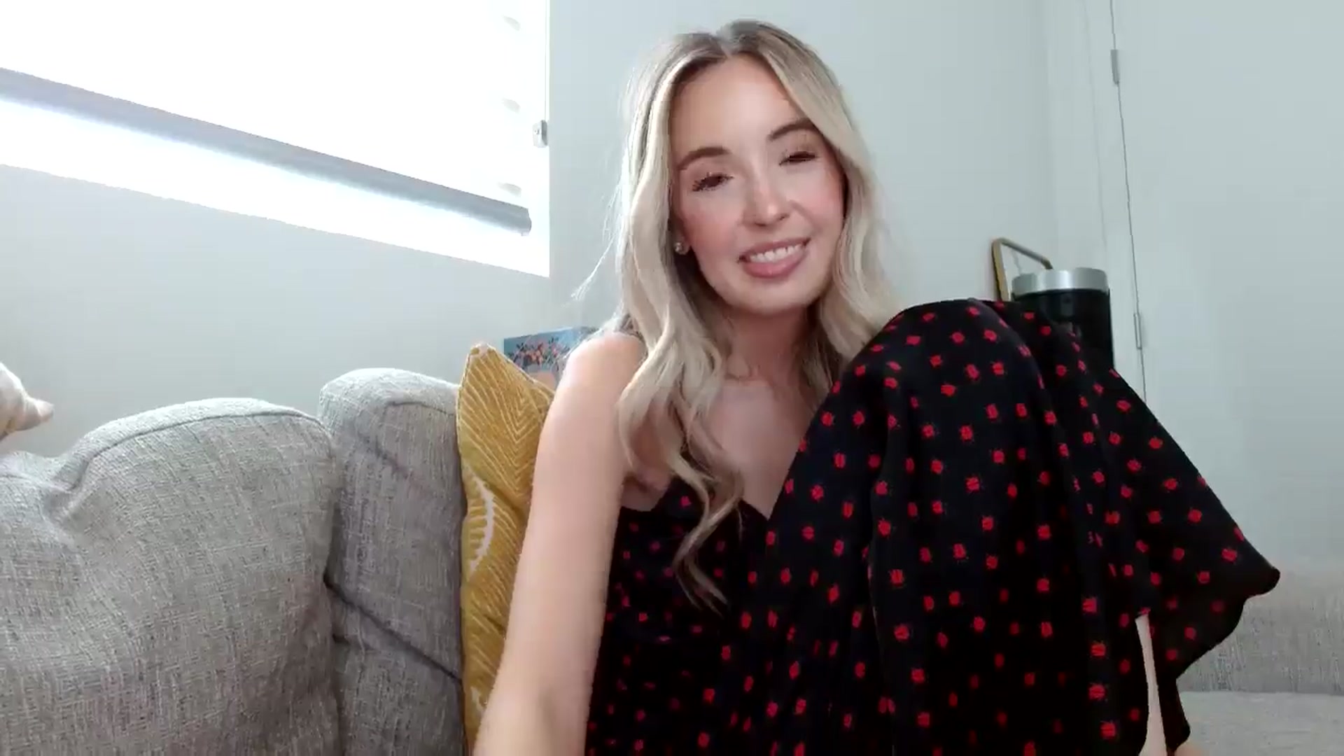 Gallery image thumbnail from Vegansoda's myfreecams stream on, 06/17/2024, 23:30 image 18 of 20