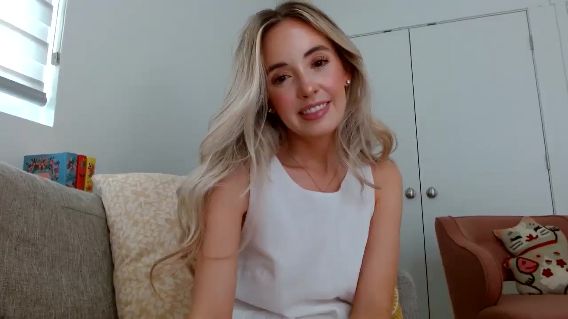 Gallery image thumbnail from Vegansoda's myfreecams stream on, 06/19/2024, 22:33 image 13 of 20