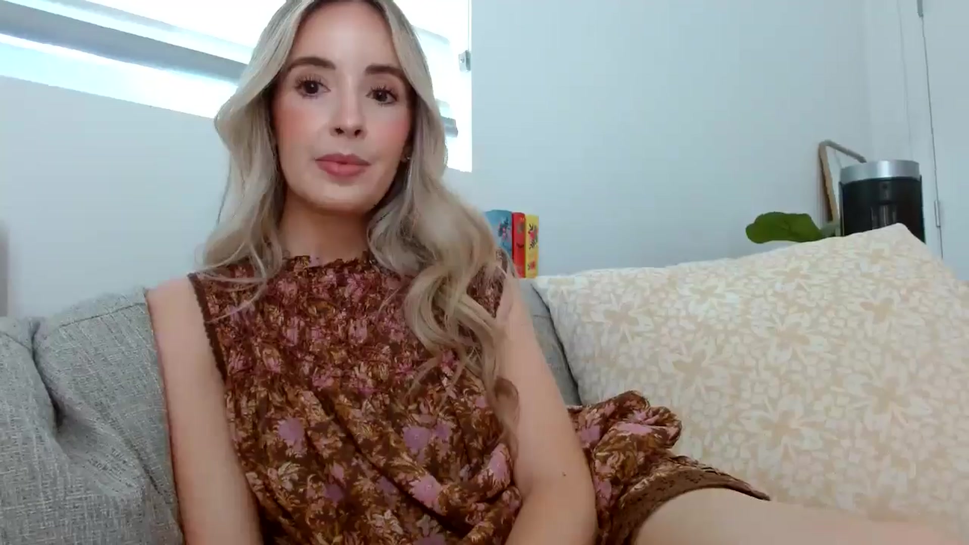 Gallery image thumbnail from Vegansoda's myfreecams stream on, 06/22/2024, 22:43 image 16 of 20