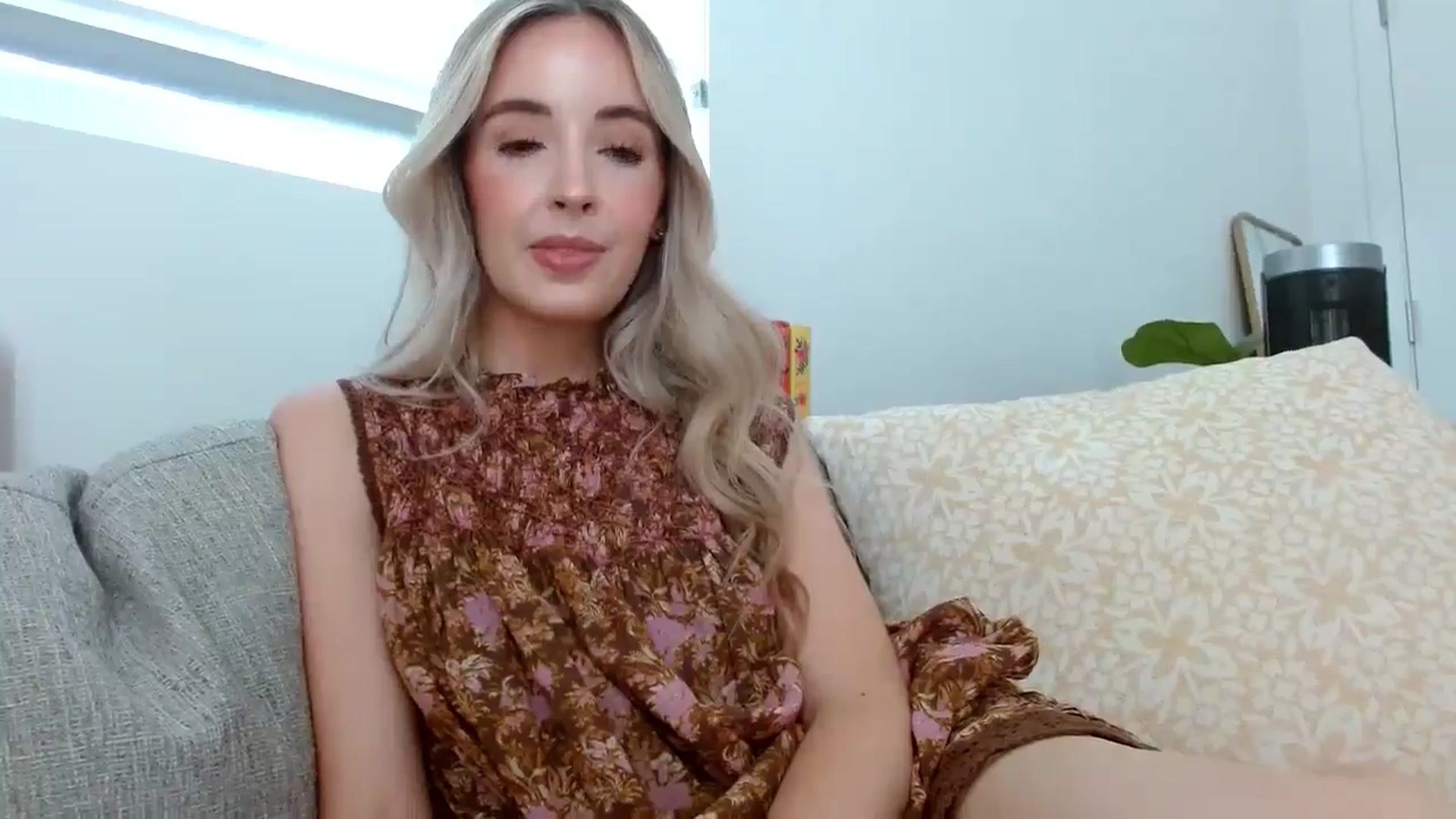 Gallery image thumbnail from Vegansoda's myfreecams stream on, 06/22/2024, 22:43 image 14 of 20